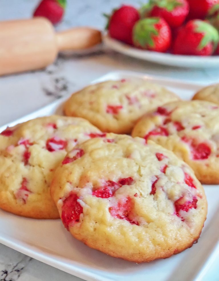 Strawberry Cheesecake Cookies