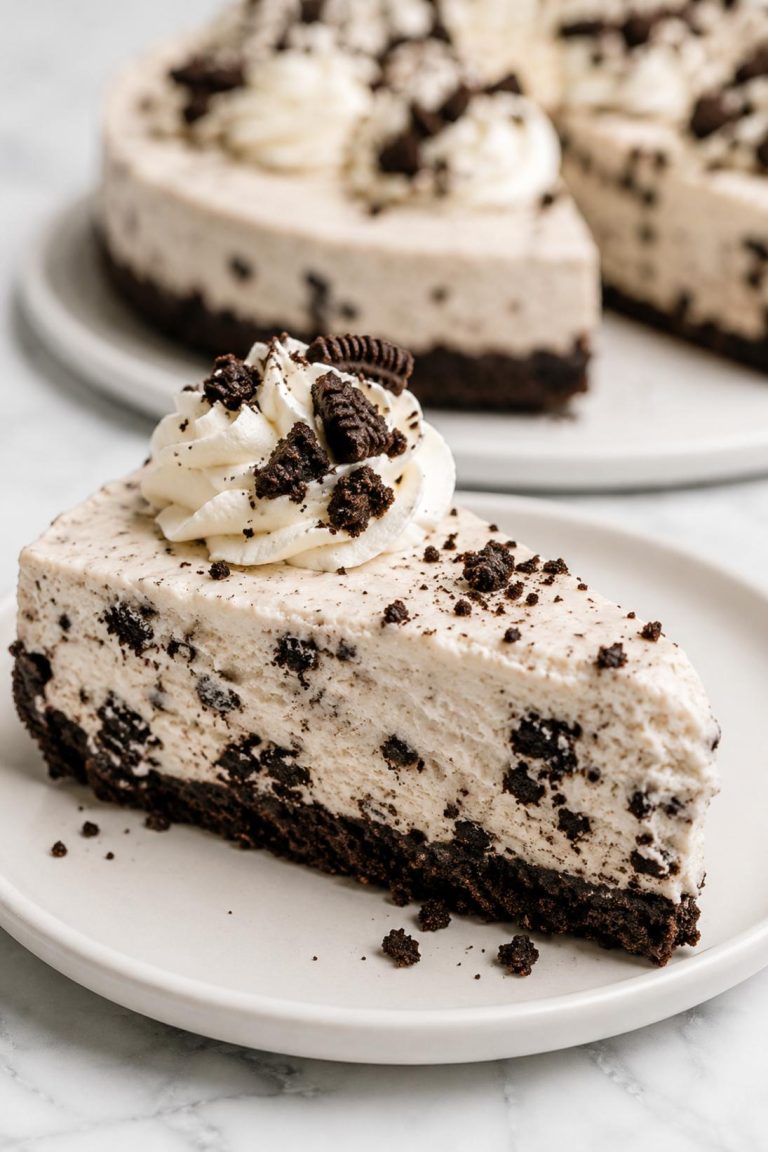 Cookies and Cream Icebox Cheesecake