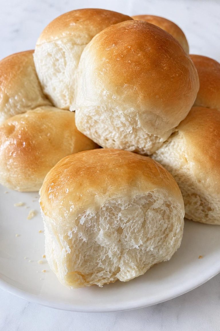 Amish White Dinner Rolls