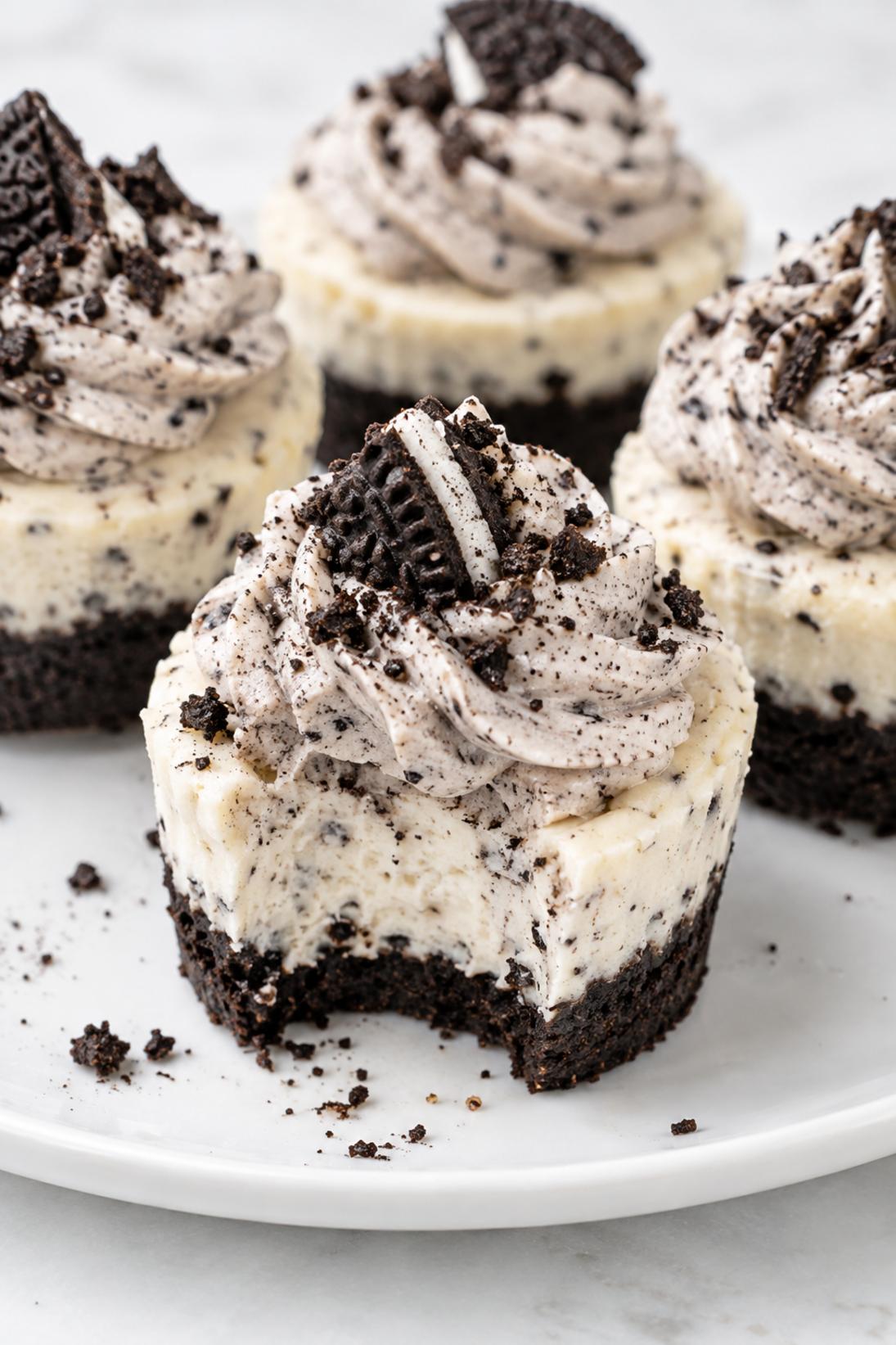 Oreo Cream Mini Cheesecakes