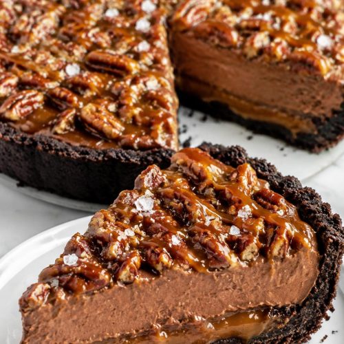 Salted Caramel Turtle Pie